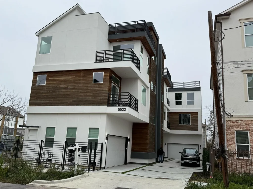 Kiam Street — Street elevation and driveway